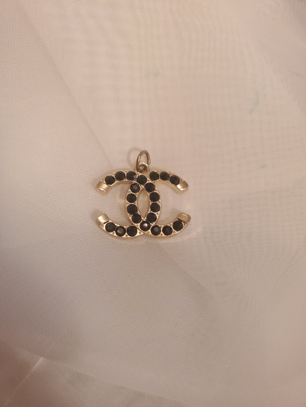 ⚜️GOLD TONE WITH BLACK CRYSTALS PENDANT/CHARM        NEW